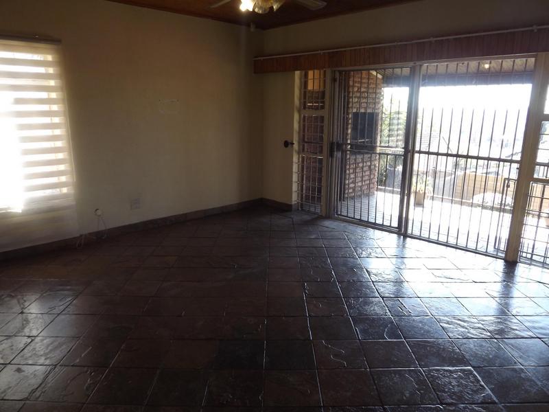 To Let 3 Bedroom Property for Rent in Wilro Park Gauteng