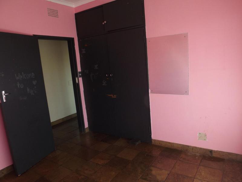 To Let 3 Bedroom Property for Rent in Wilro Park Gauteng