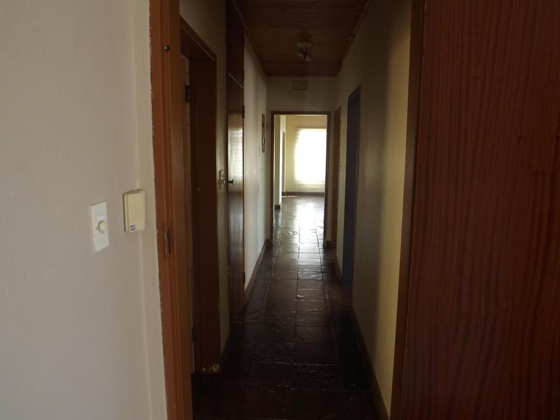 To Let 3 Bedroom Property for Rent in Wilro Park Gauteng