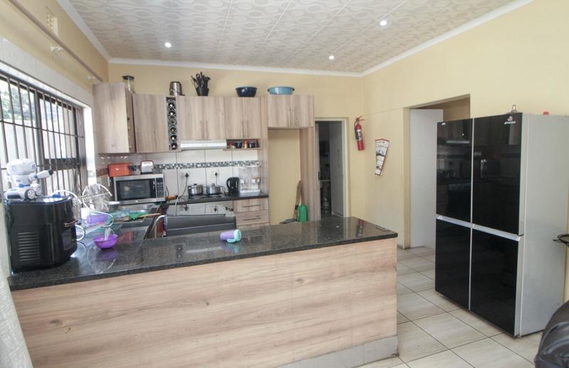 5 Bedroom Property for Sale in Kensington Gauteng