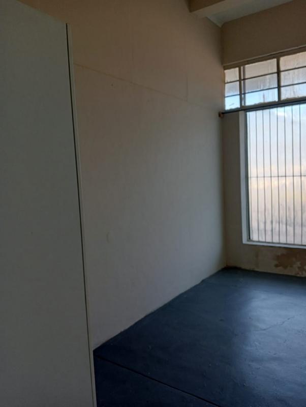 To Let 1 Bedroom Property for Rent in Florida Gauteng