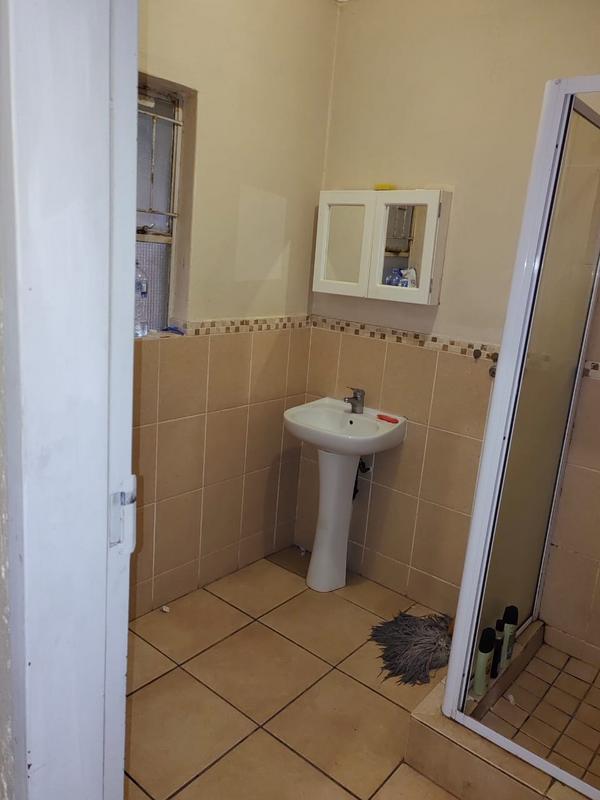 1 Bedroom Property for Sale in Ormonde View Gauteng