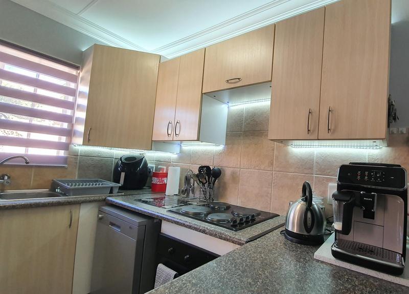 2 Bedroom Property for Sale in Sinoville Gauteng