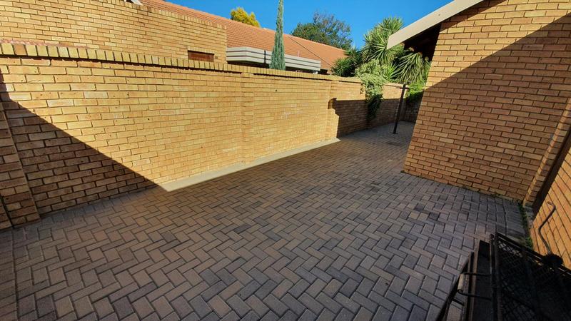 2 Bedroom Property for Sale in Sinoville Gauteng