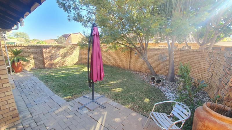 2 Bedroom Property for Sale in Sinoville Gauteng