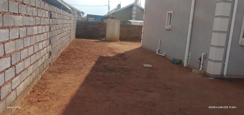 2 Bedroom Property for Sale in Buhle Park Gauteng