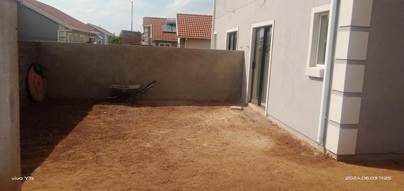 2 Bedroom Property for Sale in Buhle Park Gauteng