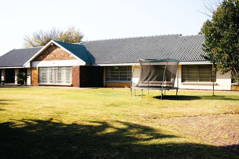 4 Bedroom Property for Sale in Three Rivers Gauteng