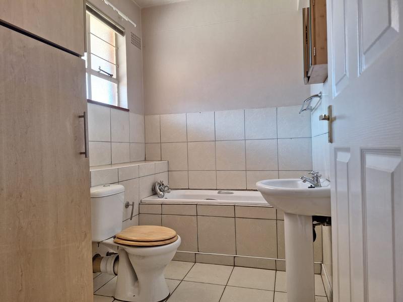 To Let 1 Bedroom Property for Rent in Casseldale Gauteng