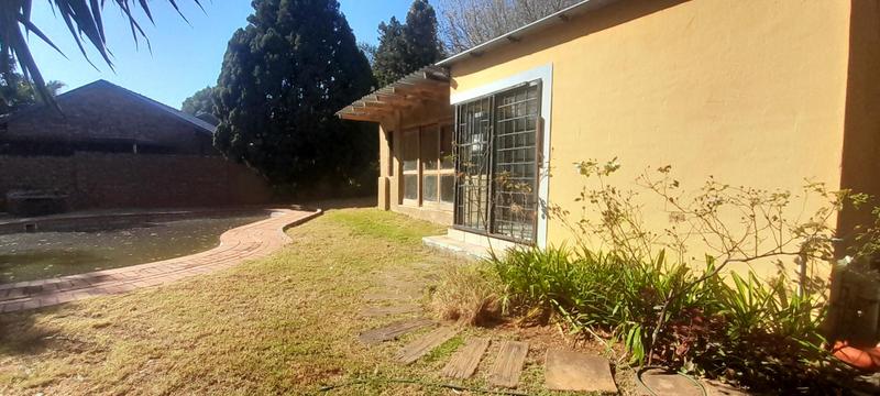 To Let 4 Bedroom Property for Rent in Rooihuiskraal Gauteng