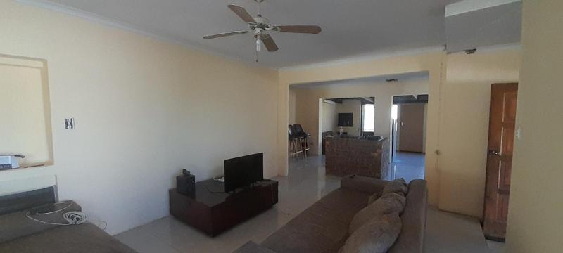 To Let 4 Bedroom Property for Rent in Rooihuiskraal Gauteng