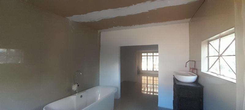 To Let 4 Bedroom Property for Rent in Rooihuiskraal Gauteng