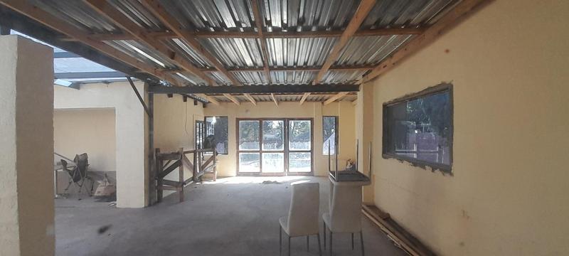 To Let 4 Bedroom Property for Rent in Rooihuiskraal Gauteng