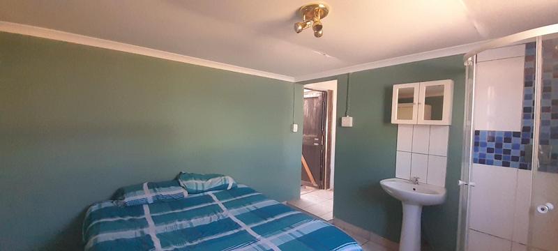 To Let 4 Bedroom Property for Rent in Rooihuiskraal Gauteng