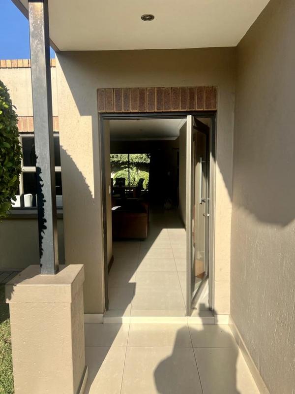 3 Bedroom Property for Sale in Midstream Ridge Gauteng