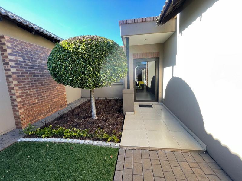 3 Bedroom Property for Sale in Midstream Ridge Gauteng