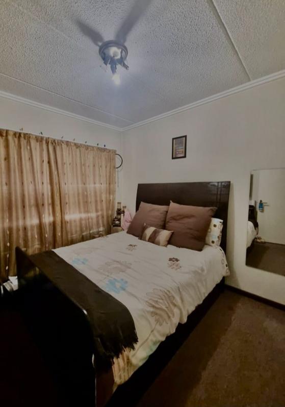 2 Bedroom Property for Sale in Bryanston Gauteng