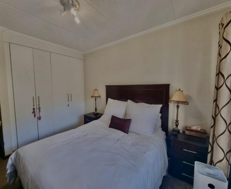 2 Bedroom Property for Sale in Bryanston Gauteng