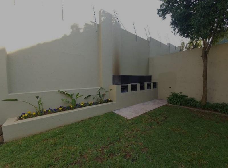 2 Bedroom Property for Sale in Bryanston Gauteng