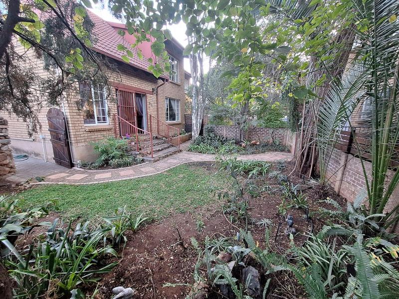 3 Bedroom Property for Sale in La Montagne Gauteng