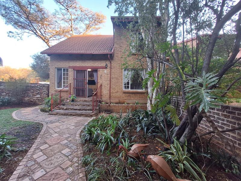 3 Bedroom Property for Sale in La Montagne Gauteng