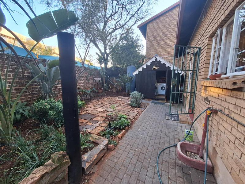 3 Bedroom Property for Sale in La Montagne Gauteng