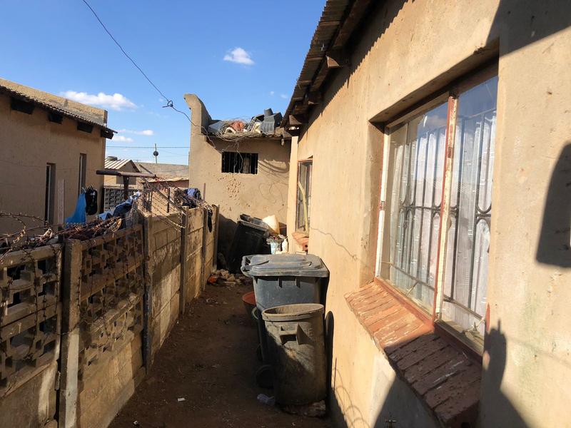 2 Bedroom Property for Sale in Daveyton Gauteng