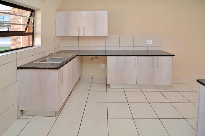 To Let 2 Bedroom Property for Rent in Karenpark Gauteng