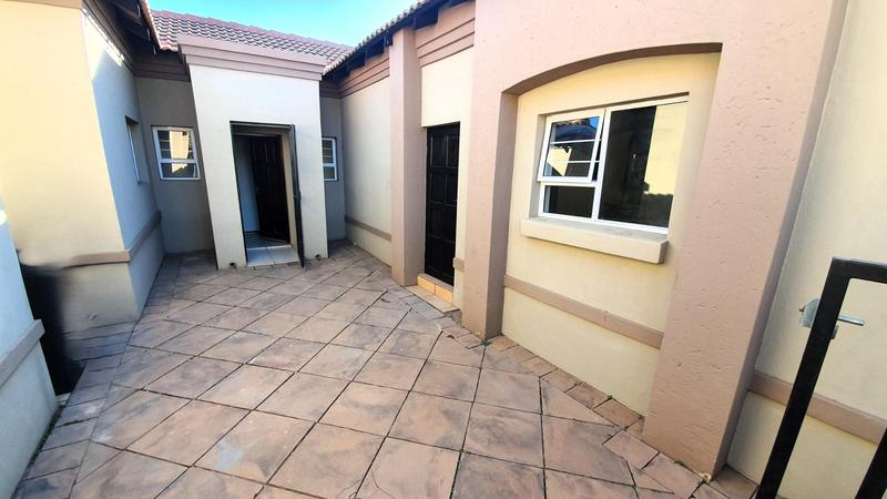 3 Bedroom Property for Sale in Magalieskruin Gauteng