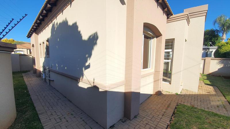 3 Bedroom Property for Sale in Magalieskruin Gauteng