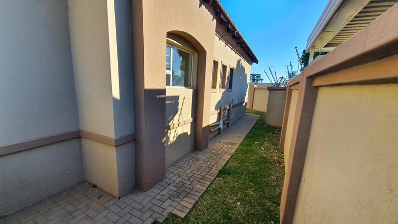 3 Bedroom Property for Sale in Magalieskruin Gauteng