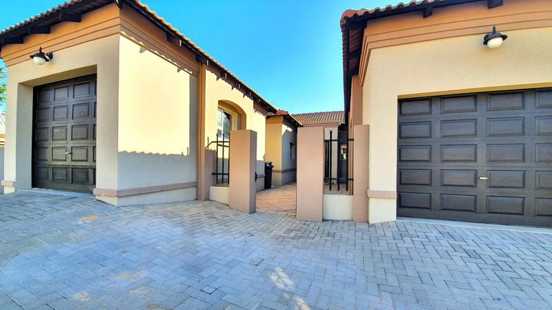 3 Bedroom Property for Sale in Magalieskruin Gauteng