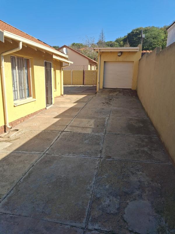 To Let 3 Bedroom Property for Rent in Naturena Gauteng