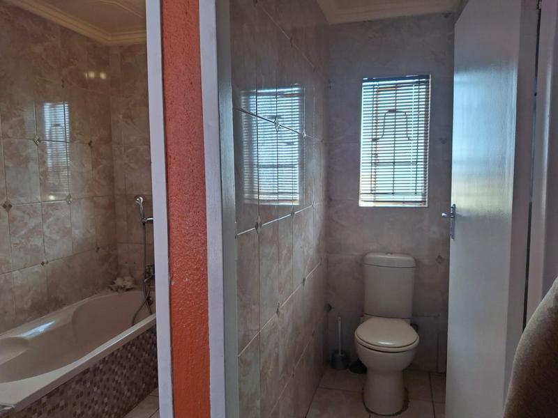 To Let 3 Bedroom Property for Rent in Naturena Gauteng