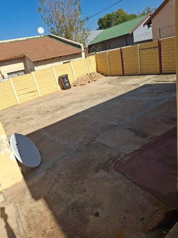 To Let 3 Bedroom Property for Rent in Naturena Gauteng