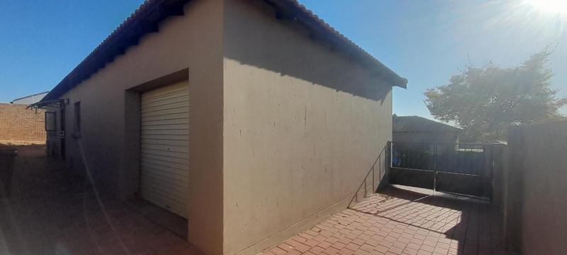 To Let 3 Bedroom Property for Rent in Thatchfield Gauteng