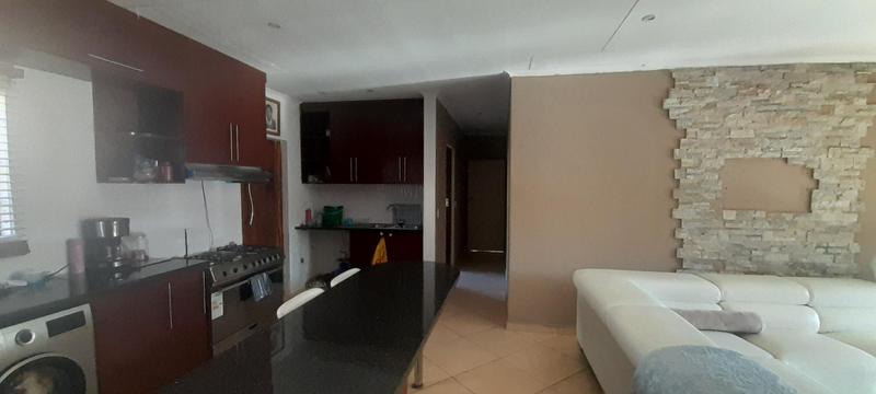 To Let 3 Bedroom Property for Rent in Thatchfield Gauteng