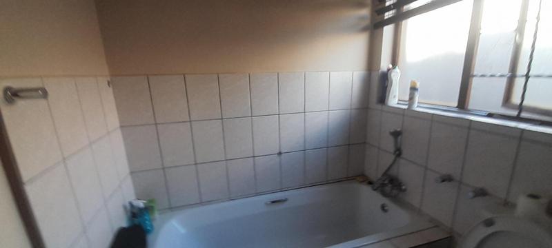 To Let 3 Bedroom Property for Rent in Thatchfield Gauteng