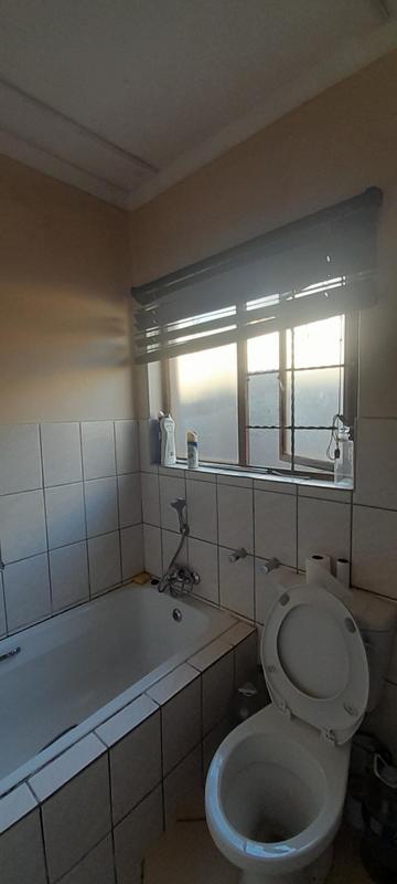 To Let 3 Bedroom Property for Rent in Thatchfield Gauteng