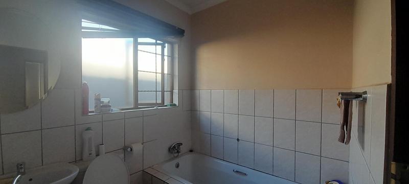 To Let 3 Bedroom Property for Rent in Thatchfield Gauteng