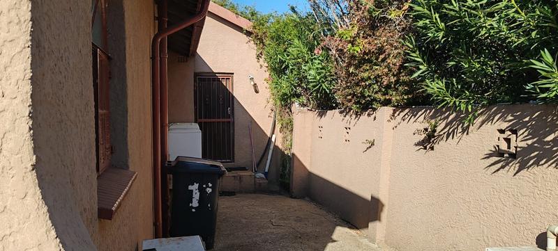 To Let 3 Bedroom Property for Rent in Meredale Gauteng