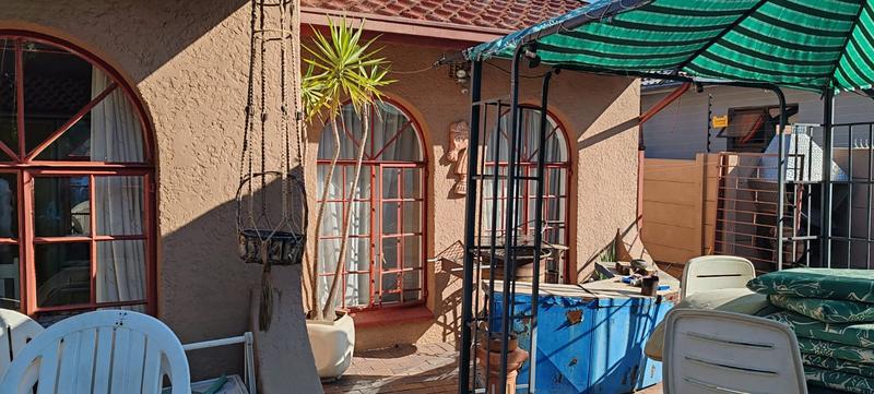 To Let 3 Bedroom Property for Rent in Meredale Gauteng