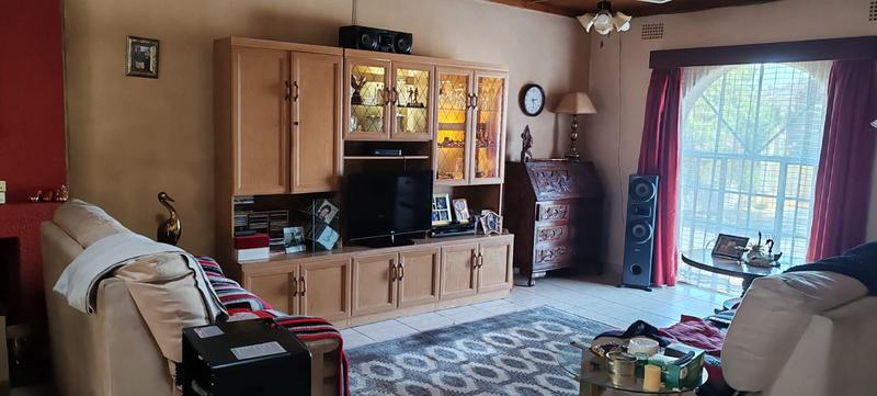 To Let 3 Bedroom Property for Rent in Meredale Gauteng