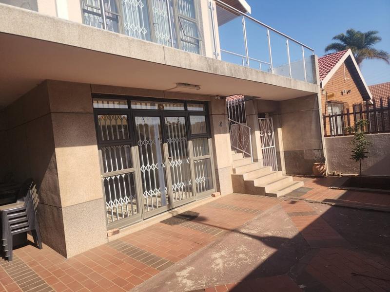 5 Bedroom Property for Sale in Kensington Gauteng