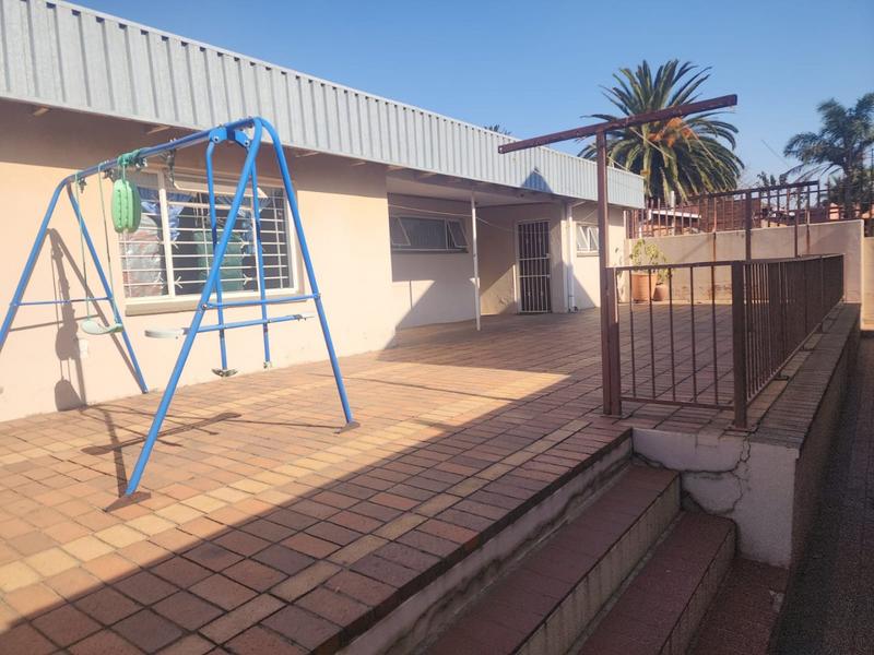 5 Bedroom Property for Sale in Kensington Gauteng