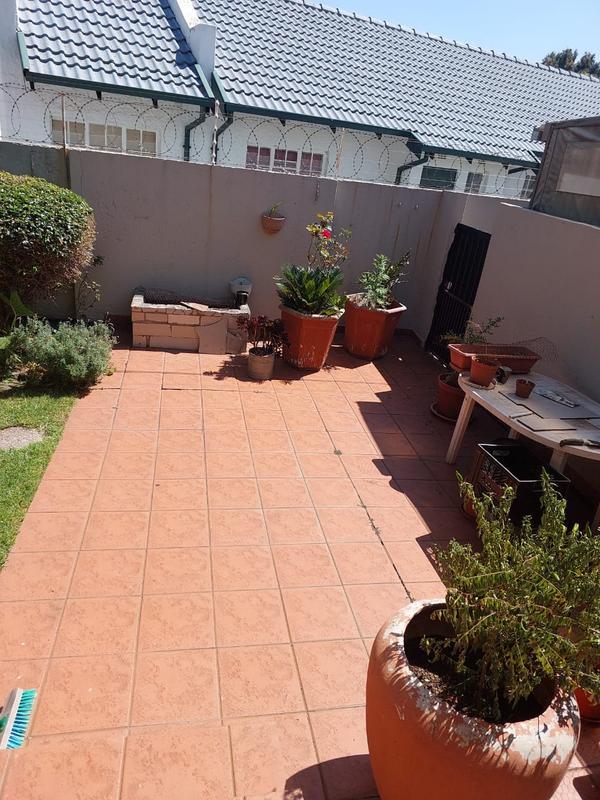 2 Bedroom Property for Sale in Bergbron Gauteng