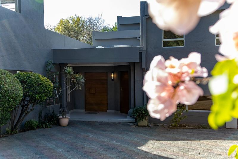 6 Bedroom Property for Sale in Hyde Park Gauteng