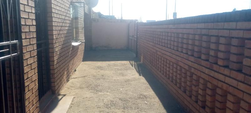 2 Bedroom Property for Sale in Naledi Ext 2 Gauteng