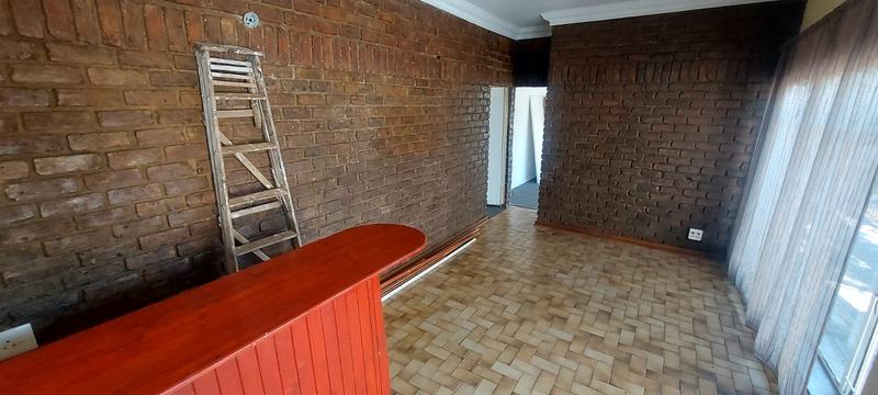 5 Bedroom Property for Sale in Georginia Gauteng