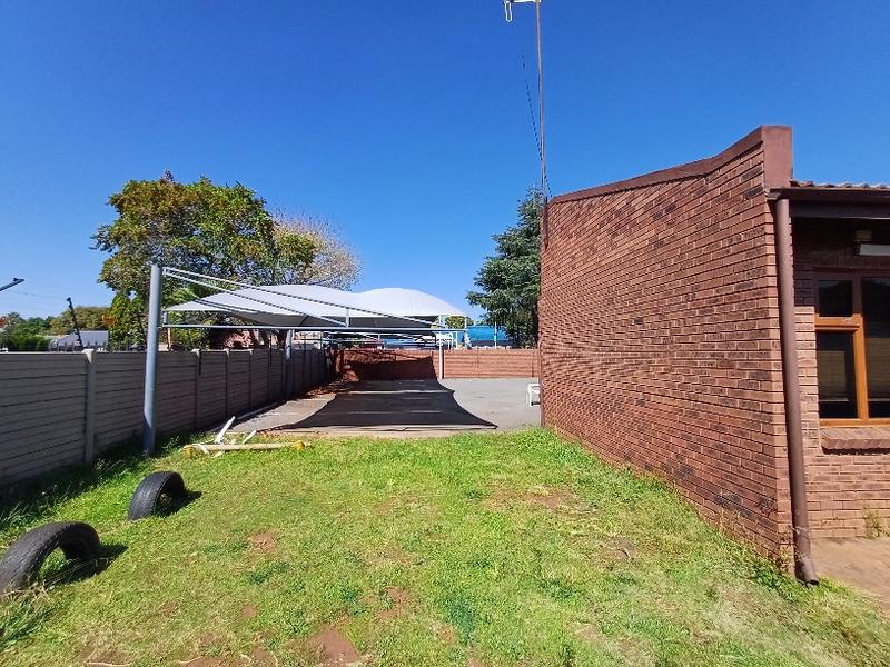 To Let commercial Property for Rent in Wierda Park Gauteng